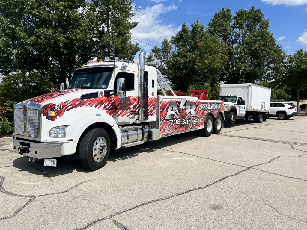 medium duty towing, chicago, alsip, il, box truck, ar sparks heavy towing inc